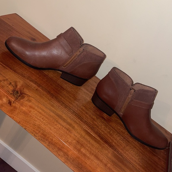 Clarks addiy sharilyn dark tan leather booties - Picture 7 of 11